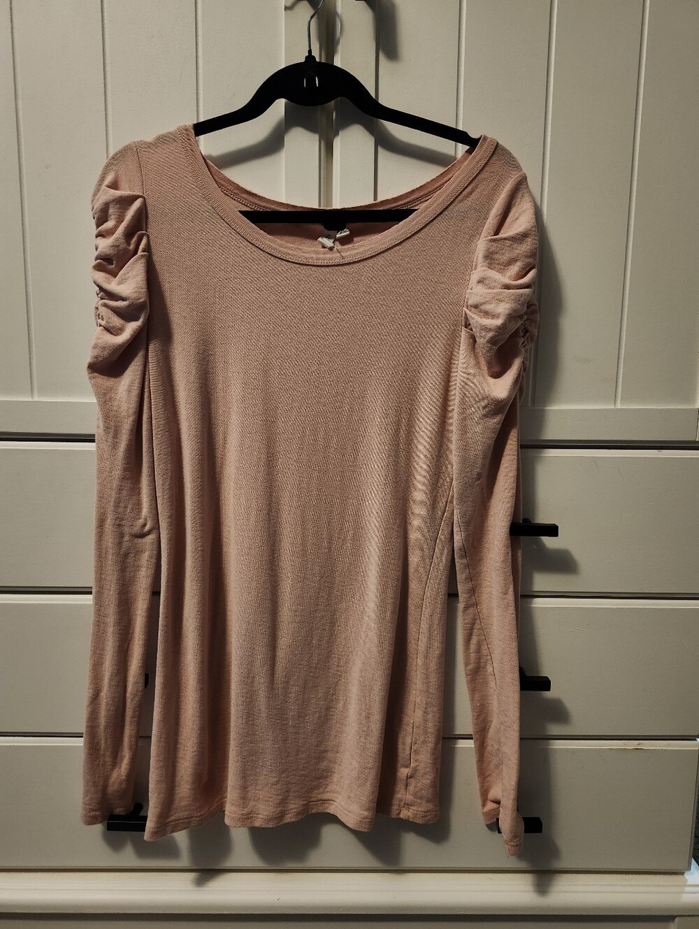 We The Free Light Pink Long Sleeve Ruched Shoulder Top Sz S